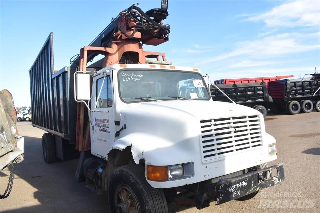 International 4900 Automobiliniai kranai