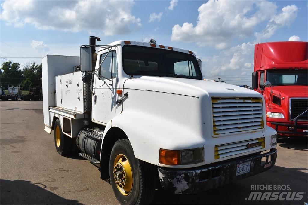International 8200 Automobilinės cisternos