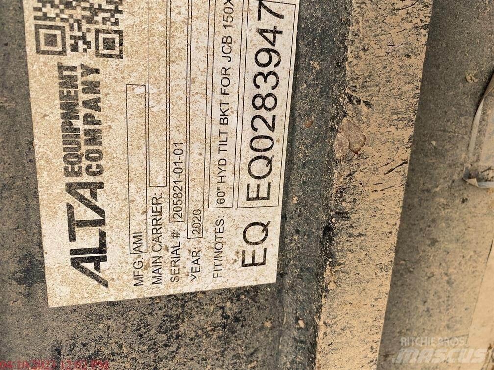 JCB 131X LC Vikšriniai ekskavatoriai