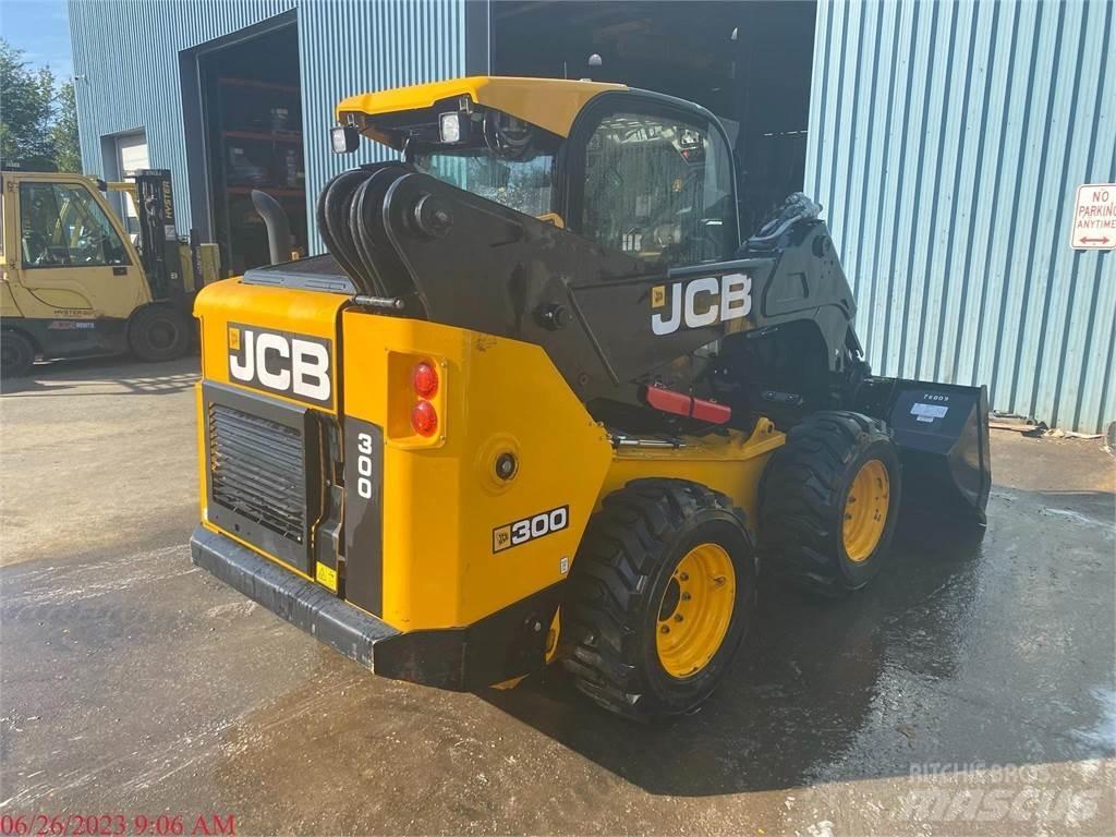 JCB 300 Krautuvai su šoniniu pasukimu