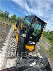 JCB 300 Krautuvai su šoniniu pasukimu