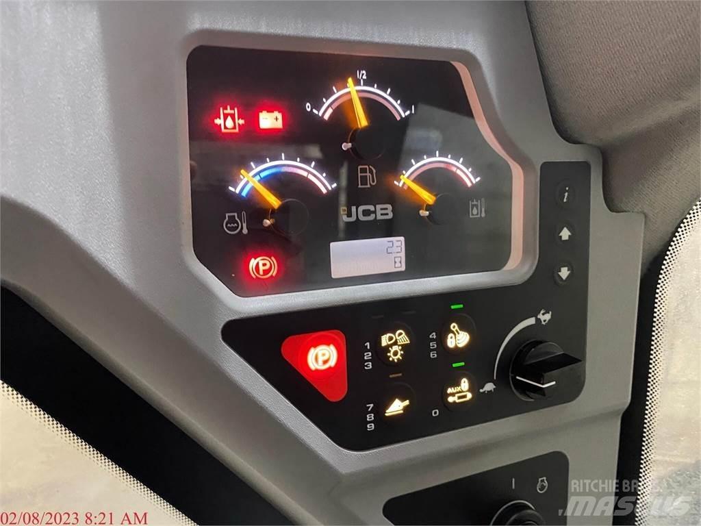 JCB 300T Krautuvai su šoniniu pasukimu