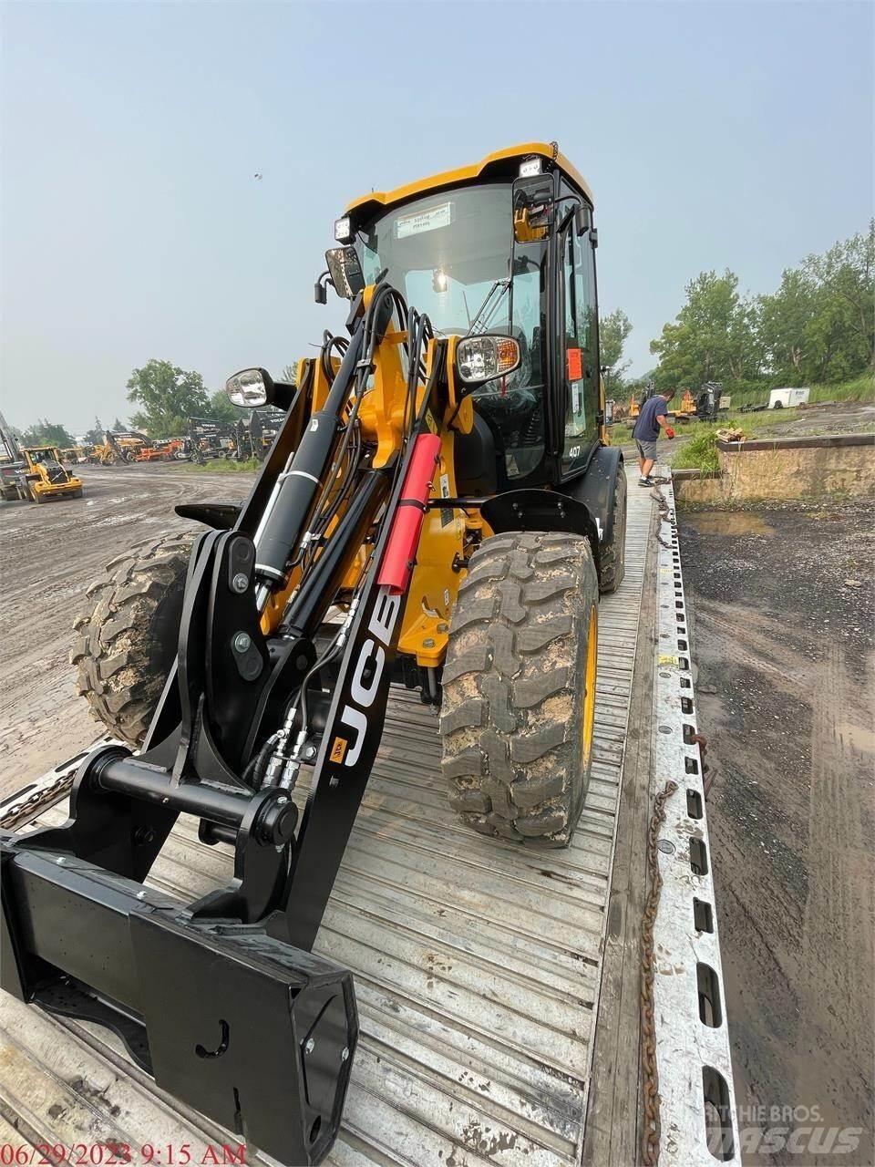 JCB 407 Naudoti ratiniai krautuvai