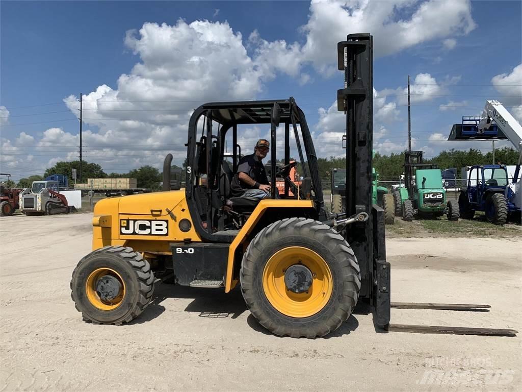 JCB 930 Visureigiai krautuvai