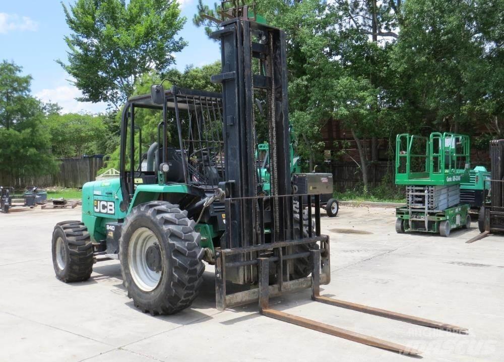 JCB 940 Visureigiai krautuvai