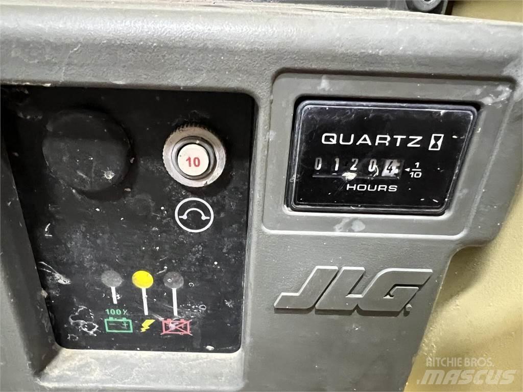 JLG 2632ES Žirkliniai keltuvai