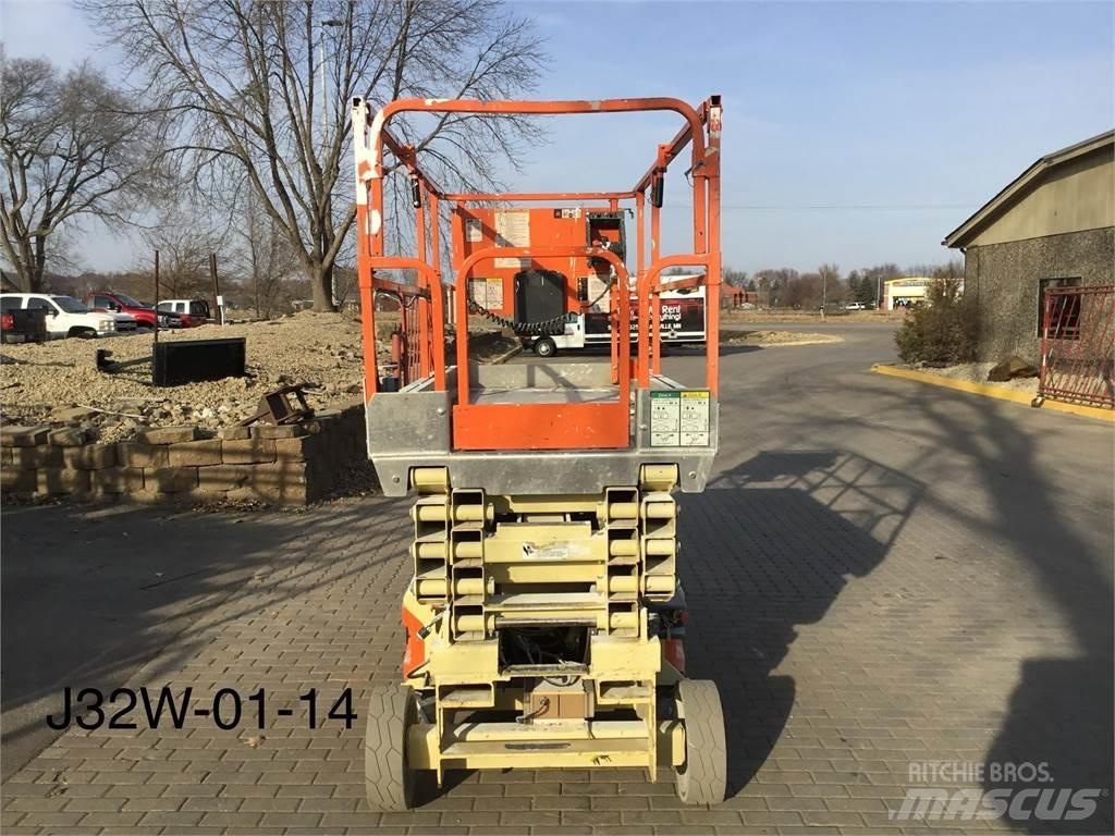 JLG 3246ES Žirkliniai keltuvai