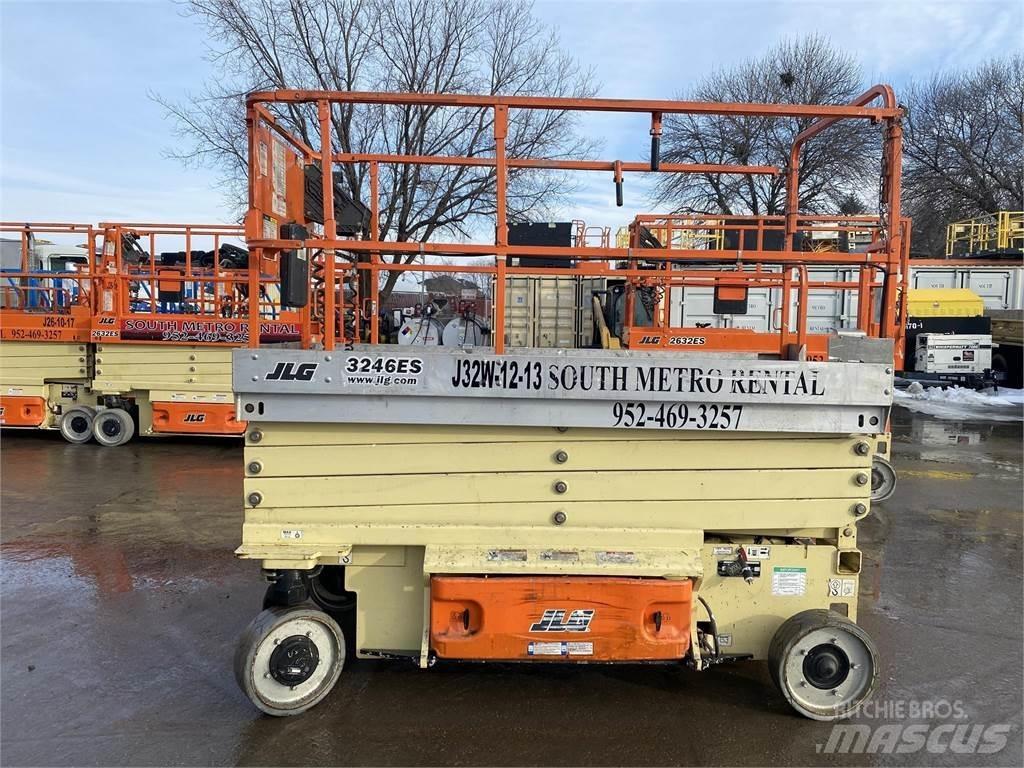 JLG 3246ES Žirkliniai keltuvai