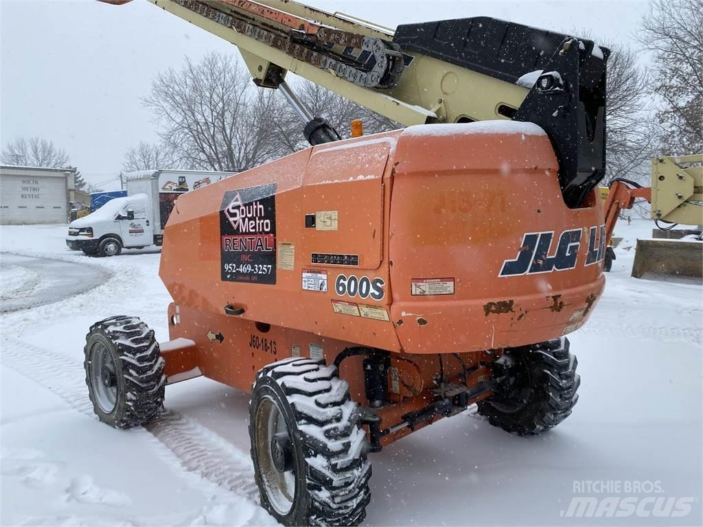 JLG 600S Teleskopiniai keltuvai