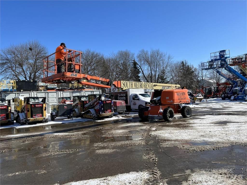 JLG 660SJ Teleskopiniai keltuvai