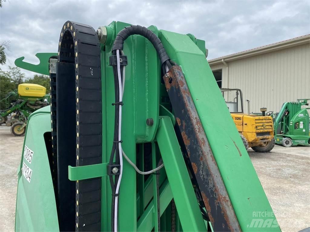 JLG TOUCAN 26E Vertikalūs stiebiniai keltuvai