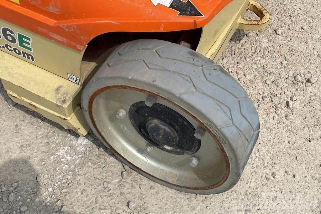 JLG TOUCAN 26E Vertikalūs stiebiniai keltuvai