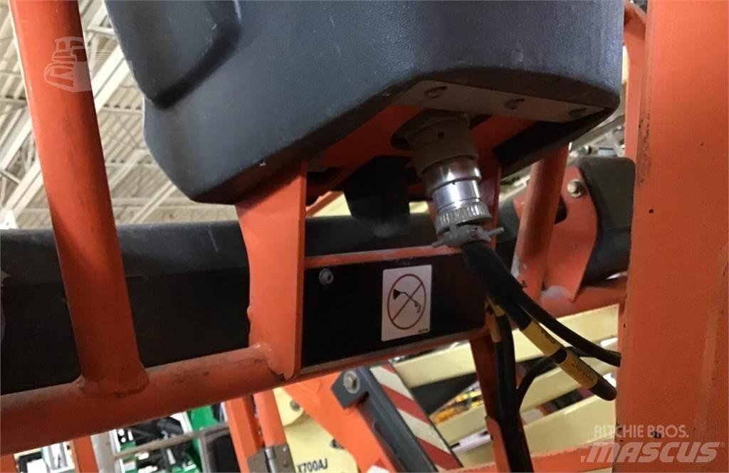 JLG TOUCAN 26E Vertikalūs stiebiniai keltuvai