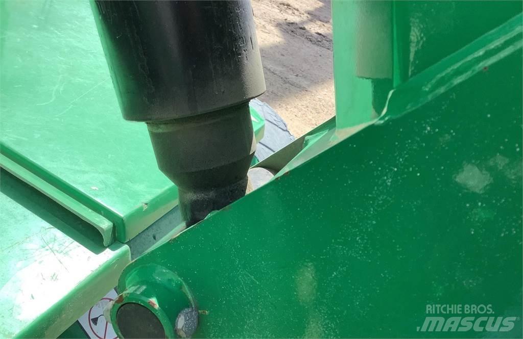 JLG TOUCAN 32E Vertikalūs stiebiniai keltuvai