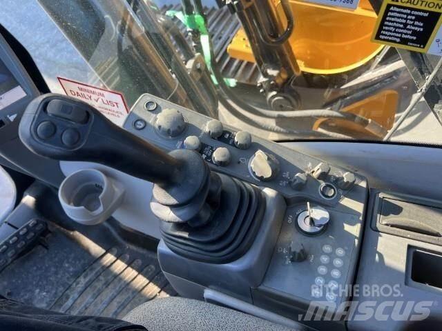 John Deere 210G LC Vikšriniai ekskavatoriai