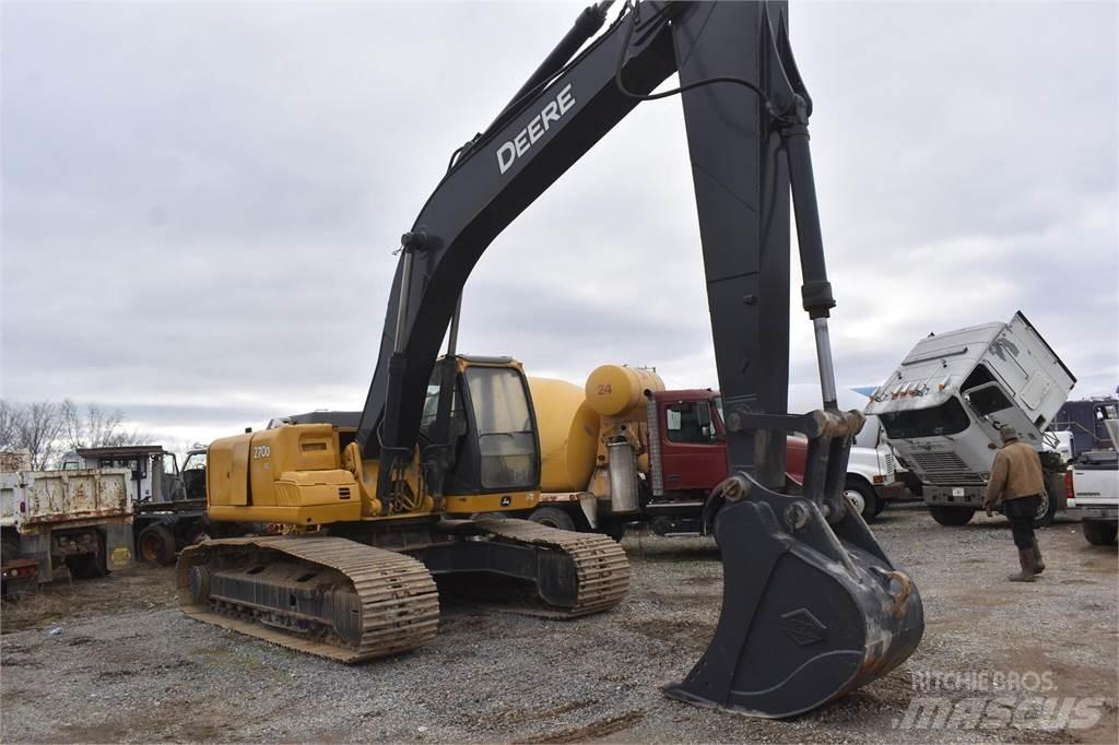 John Deere 270D LC Vikšriniai ekskavatoriai