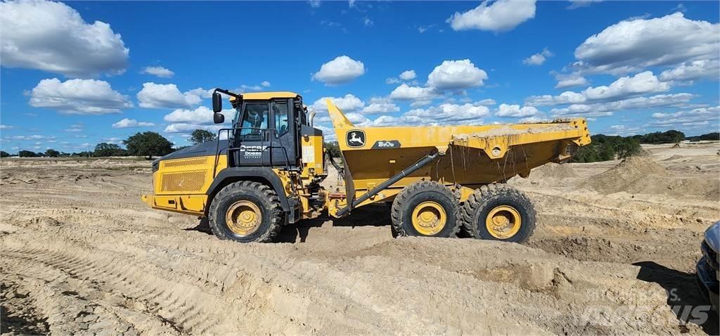John Deere 310E Karjeriniai savivarčiai