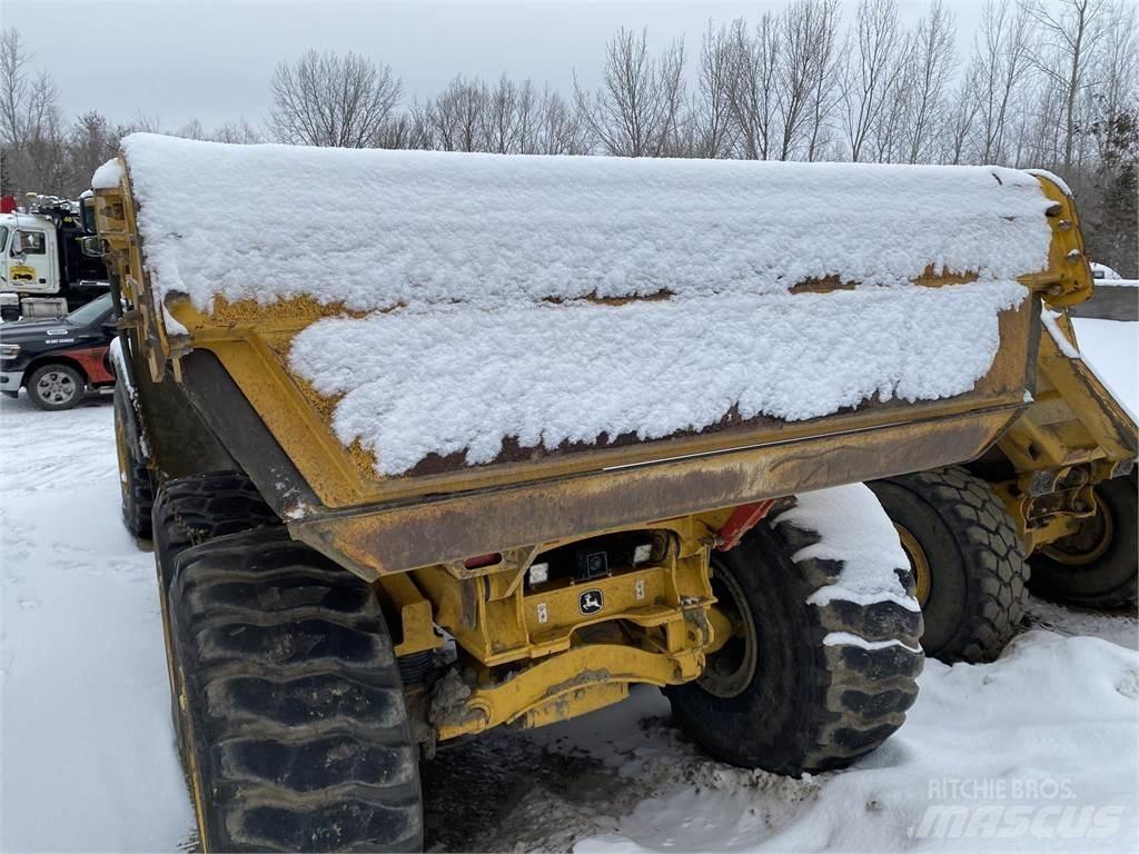 John Deere 460E Karjeriniai savivarčiai