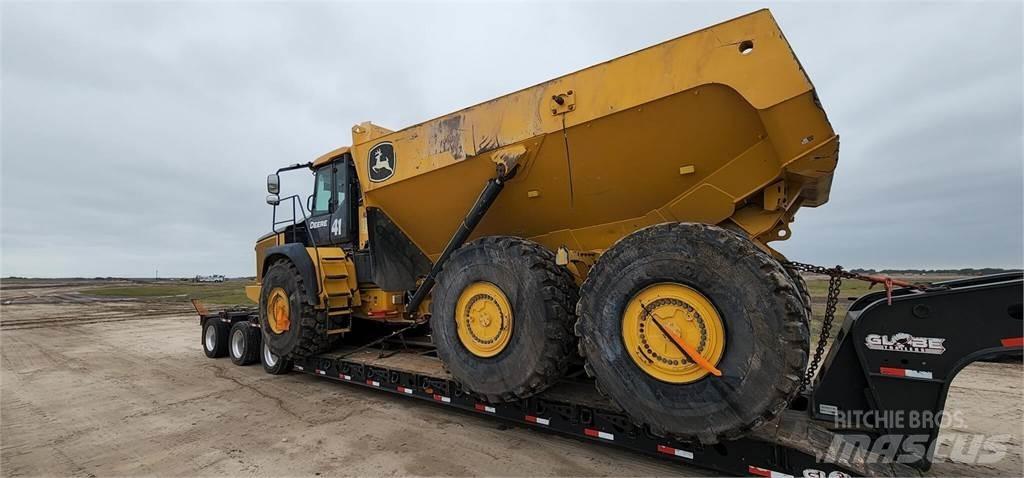 John Deere 460E Vandens sunkvežimiai