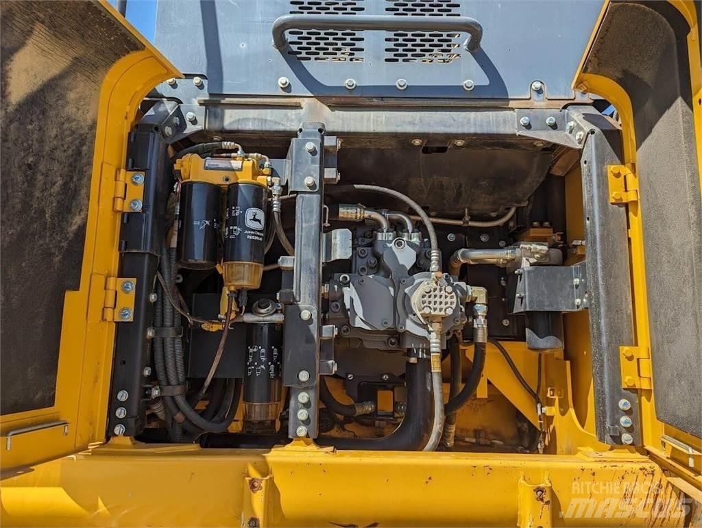 John Deere 470G LC Vikšriniai ekskavatoriai