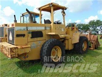John Deere 544G Naudoti ratiniai krautuvai