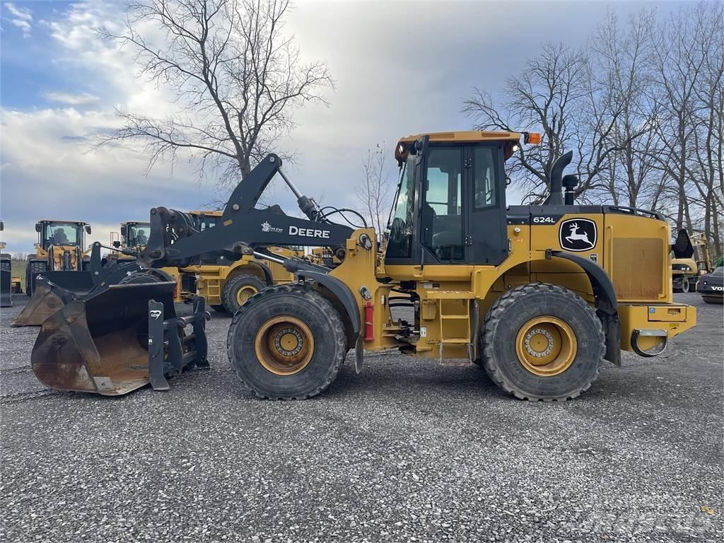 John Deere 624L Naudoti ratiniai krautuvai