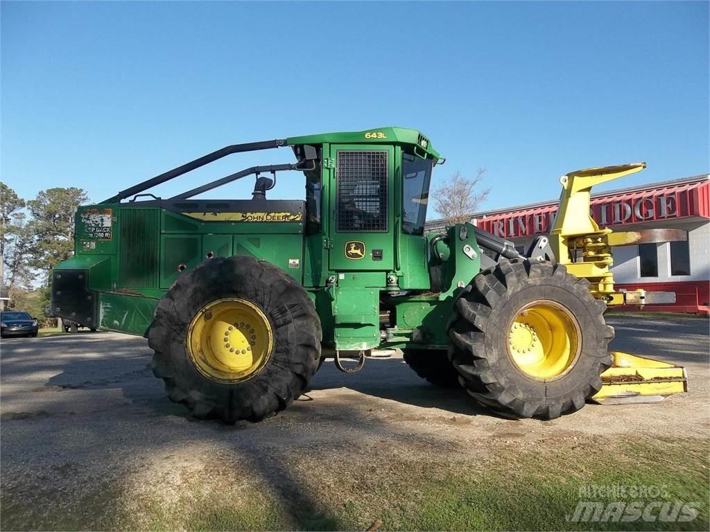 John Deere 643L Miško pjovimo technika