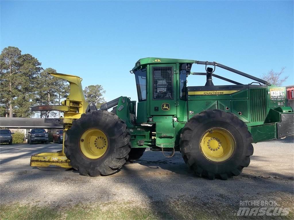 John Deere 643L Miško pjovimo technika