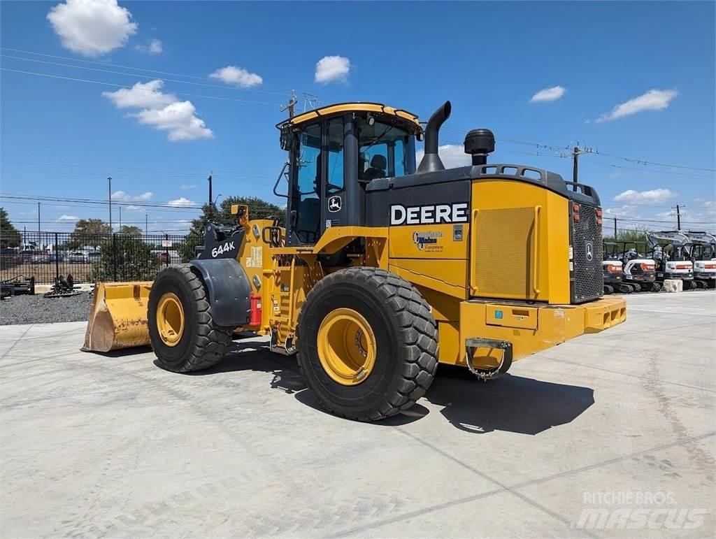 John Deere 644K Naudoti ratiniai krautuvai