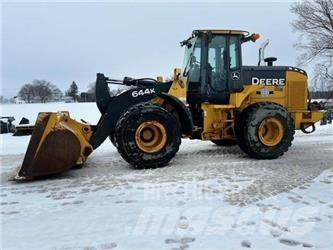 John Deere 644K Naudoti ratiniai krautuvai