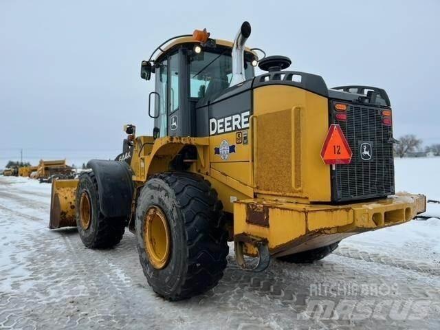 John Deere 644K Naudoti ratiniai krautuvai