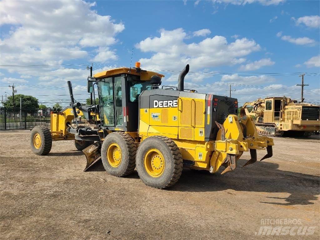 John Deere 672G Greideriai