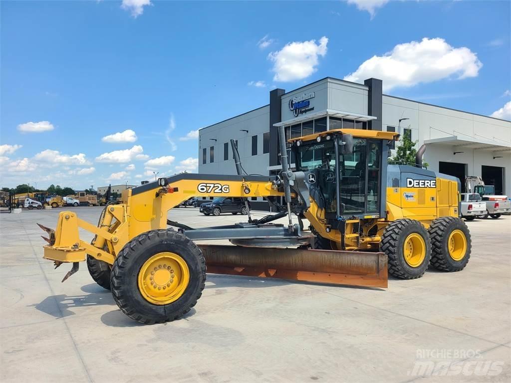 John Deere 672G Greideriai