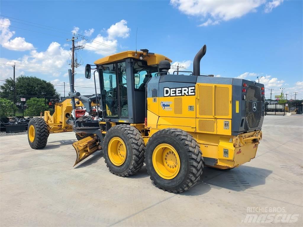 John Deere 672G Greideriai