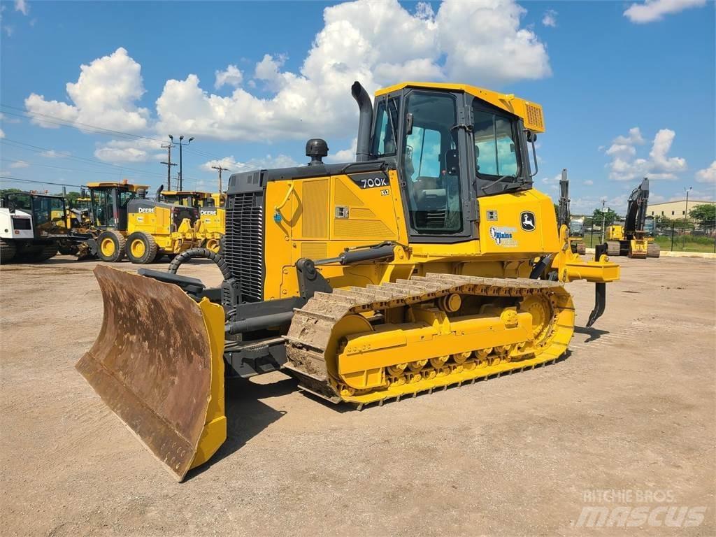 John Deere 700K Vikšriniai buldozeriai