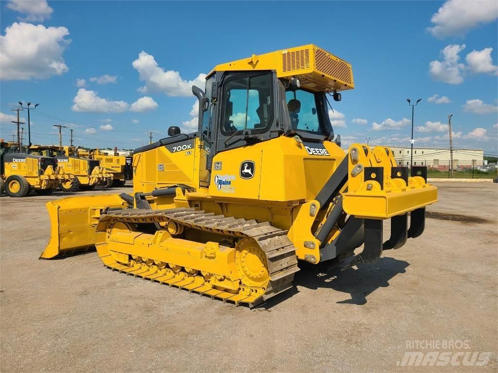 John Deere 700K Vikšriniai buldozeriai