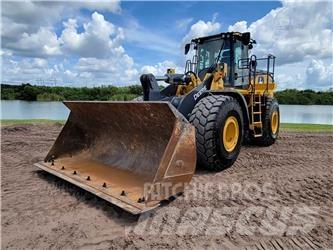John Deere 744L Naudoti ratiniai krautuvai