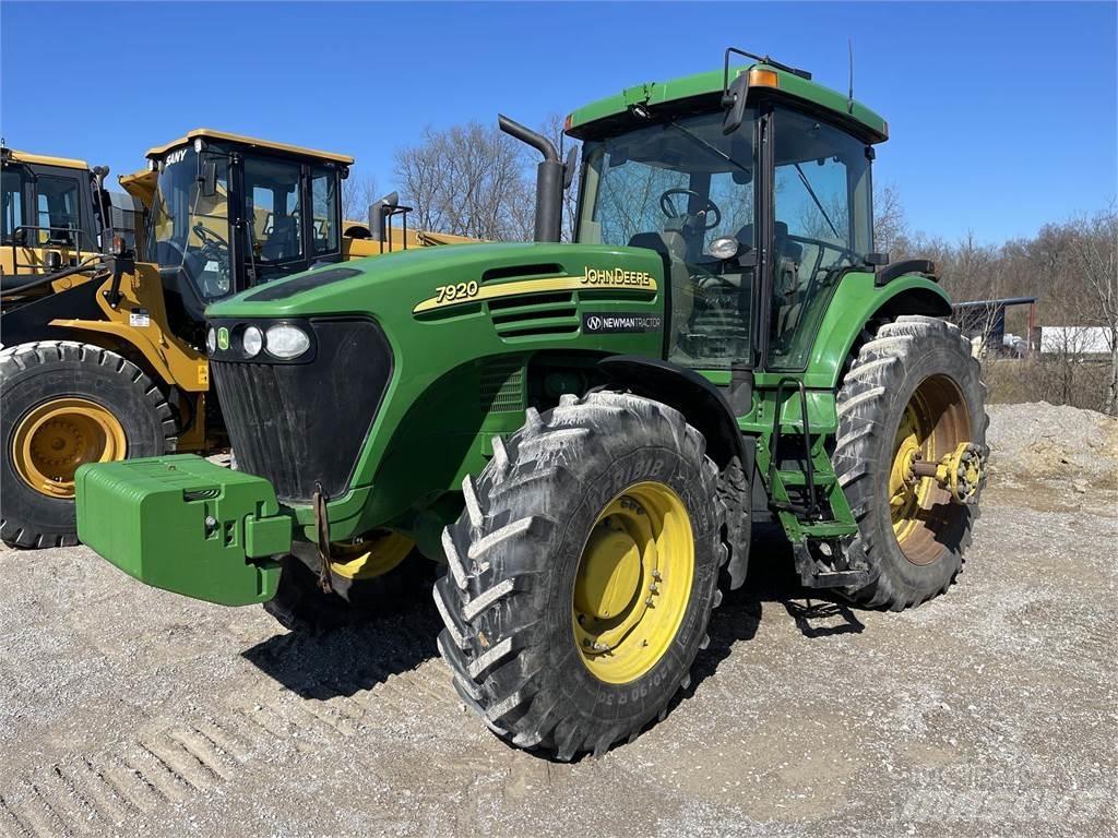 John Deere 7920 Traktoriai