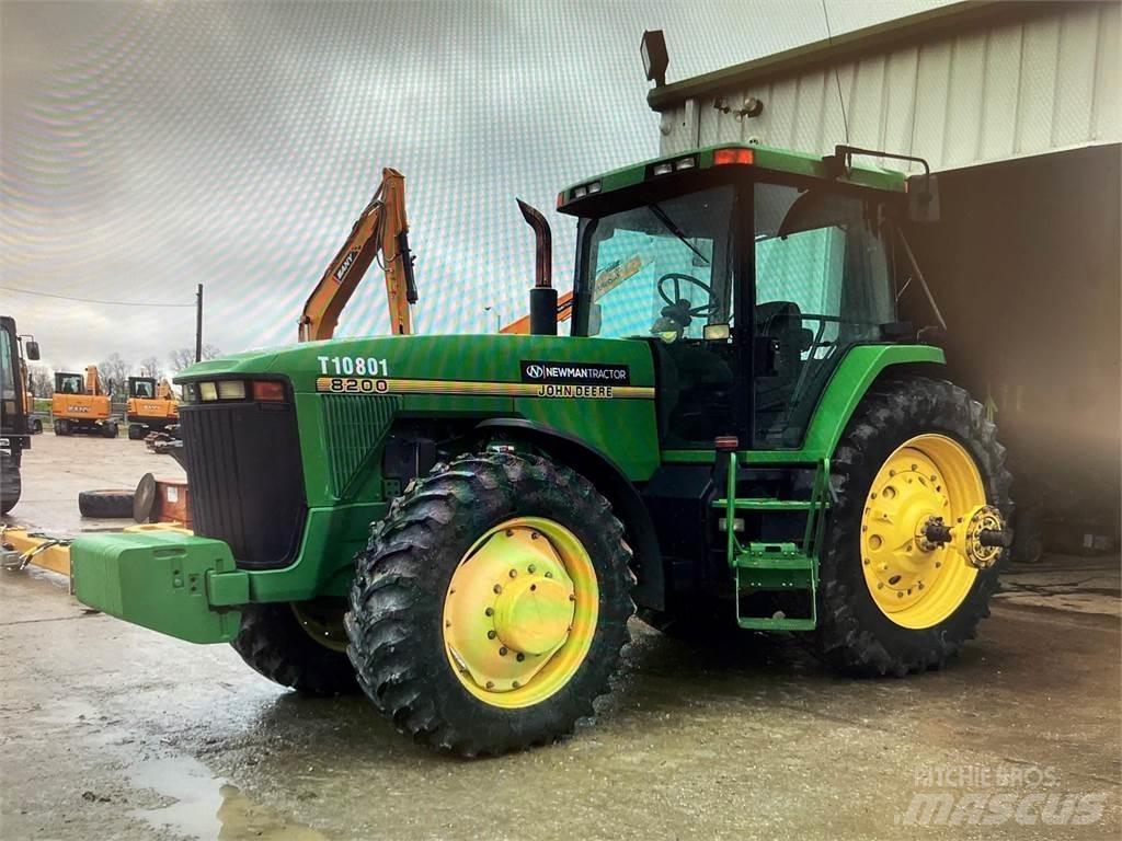 John Deere 8200 Traktoriai