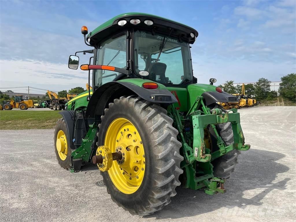 John Deere 8245R Traktoriai