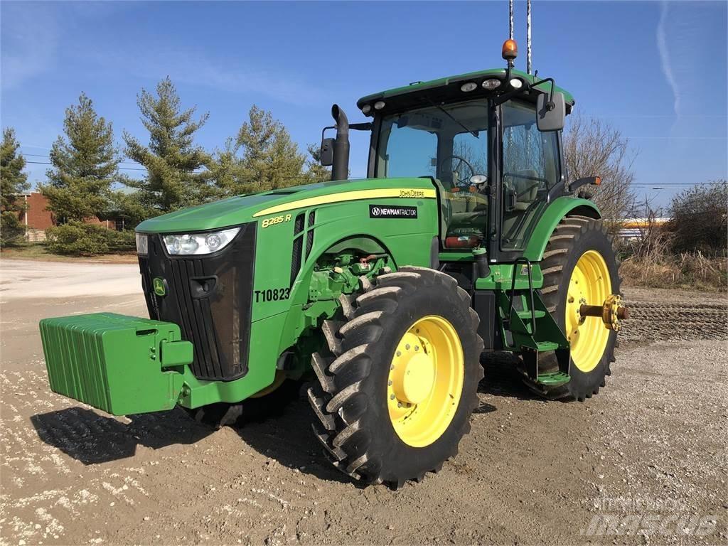John Deere 8285R Traktoriai