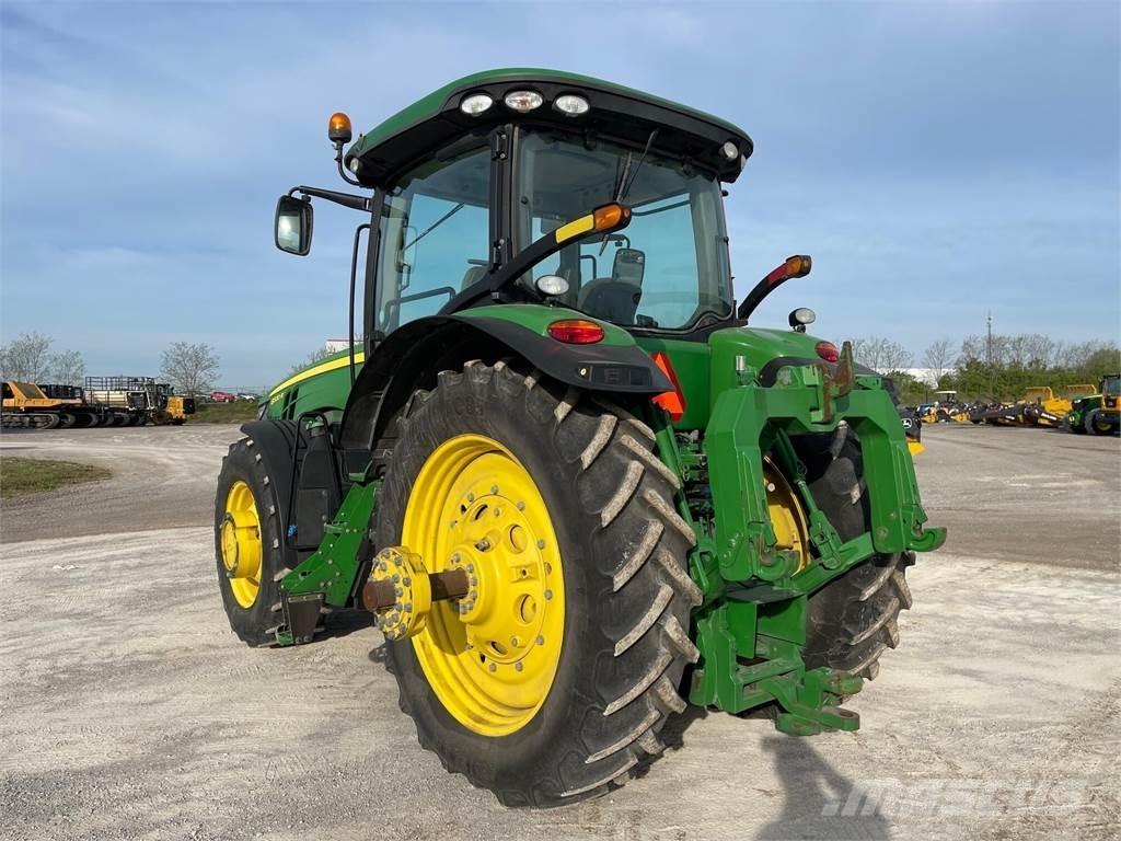 John Deere 8320R Traktoriai
