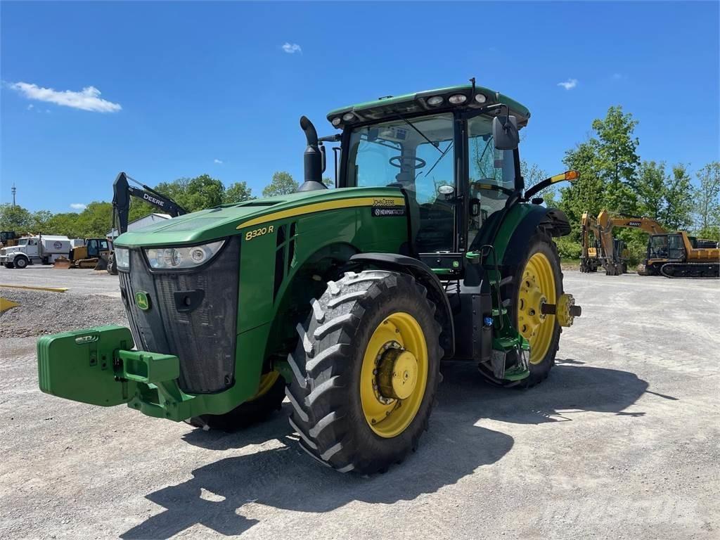 John Deere 8320R Traktoriai