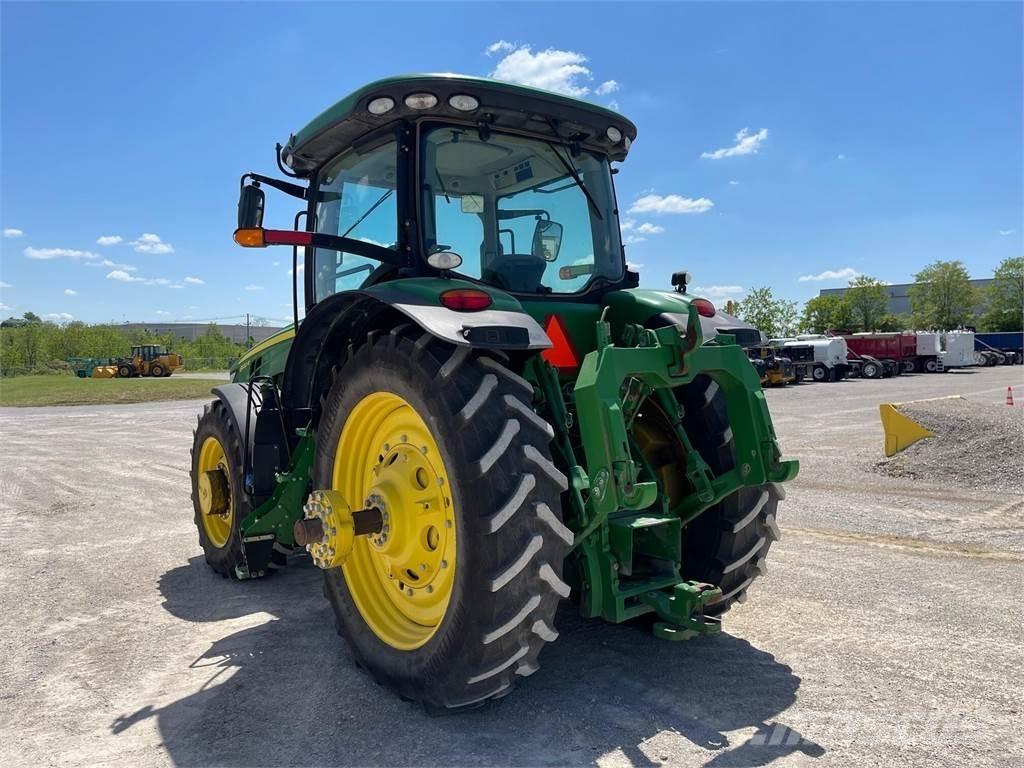 John Deere 8320R Traktoriai