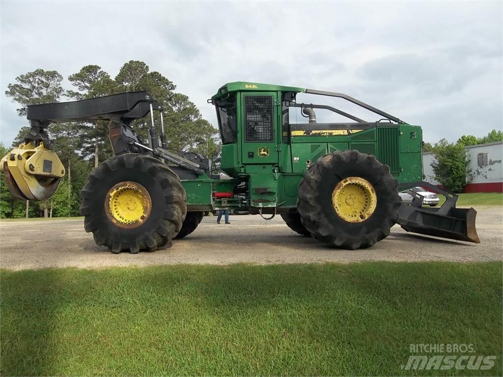 John Deere 848L Skiedrovežiai