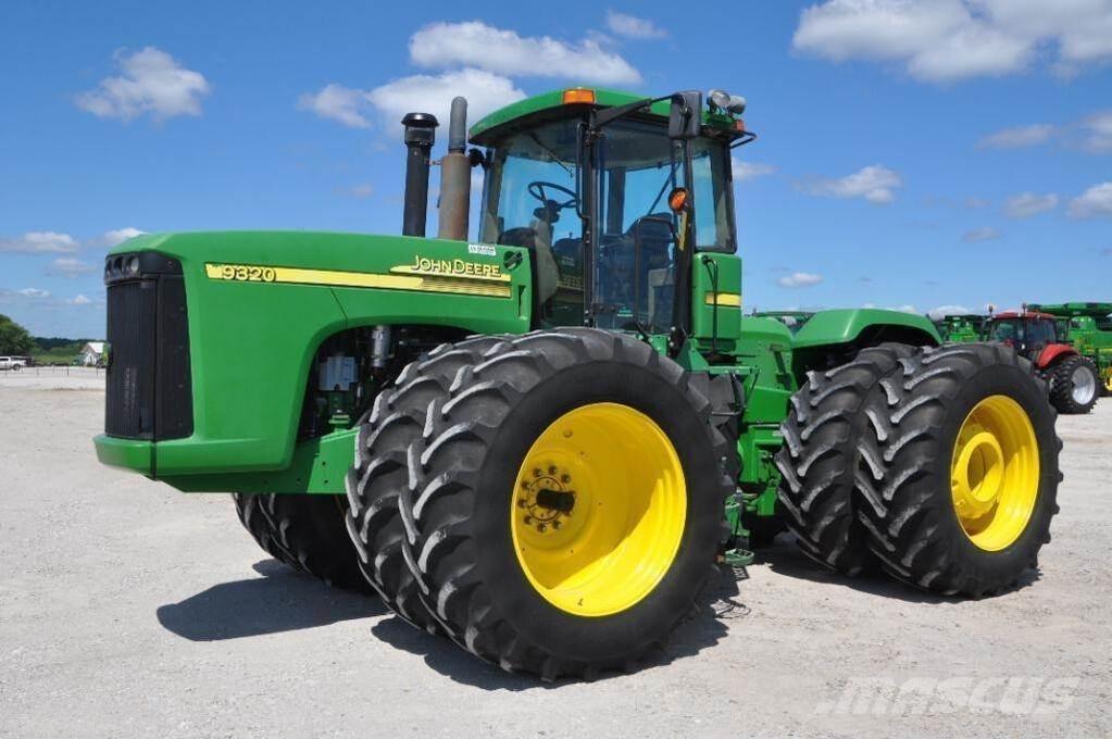 John Deere 9320 Traktoriai