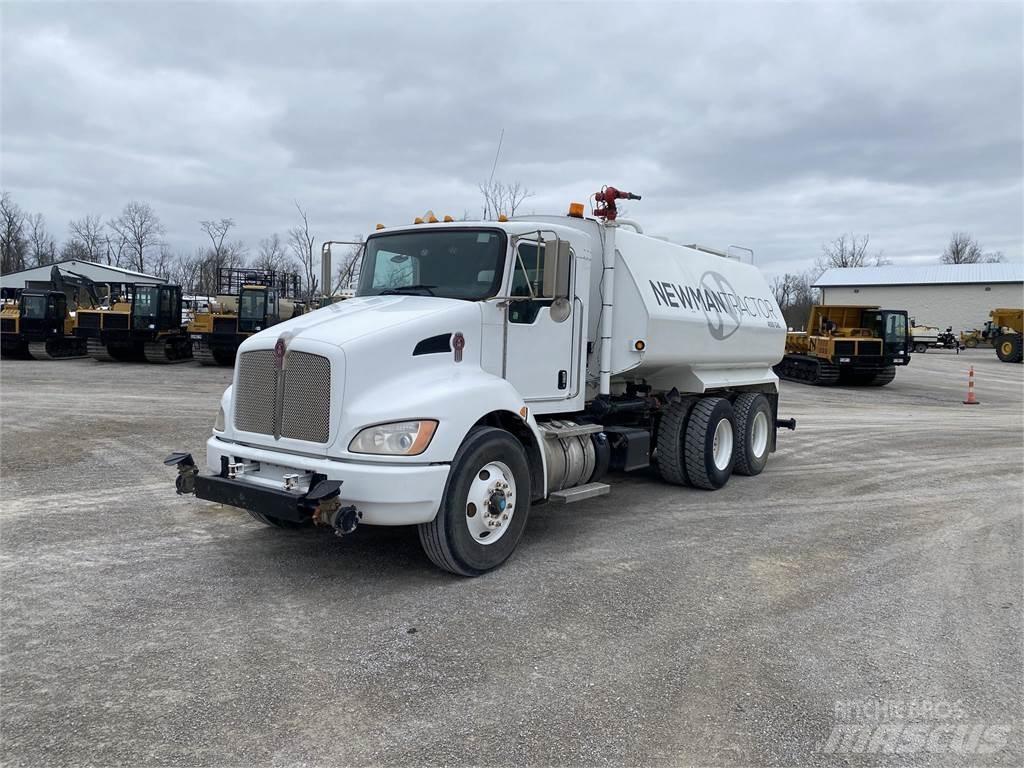 Kenworth T300 Vandens sunkvežimiai