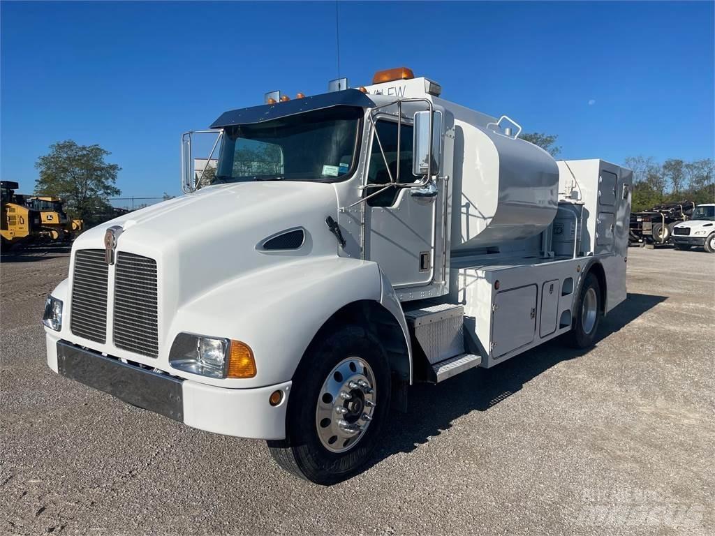 Kenworth T300 Statyba - Kita