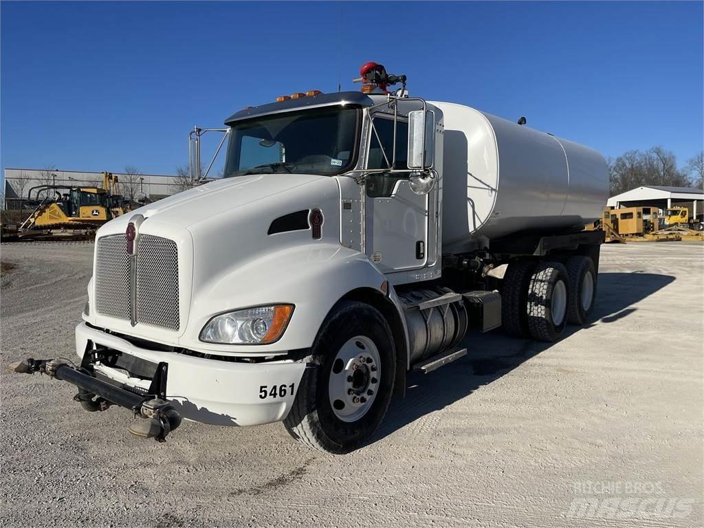 Kenworth T370 Vandens sunkvežimiai