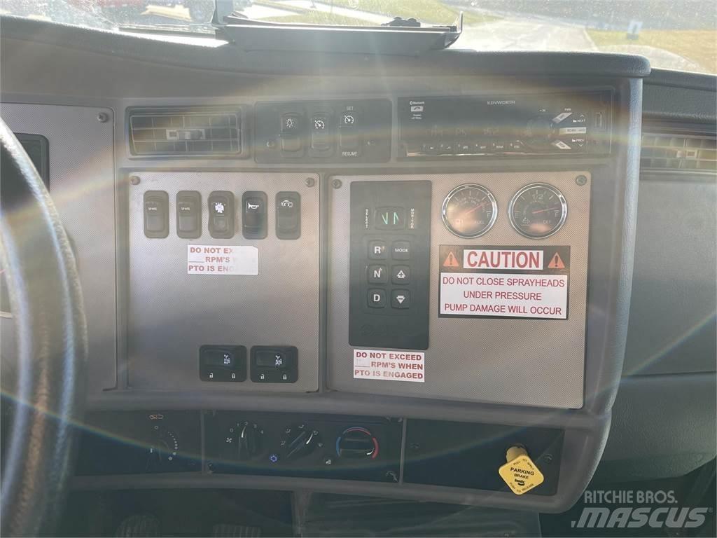 Kenworth T370 Vandens sunkvežimiai